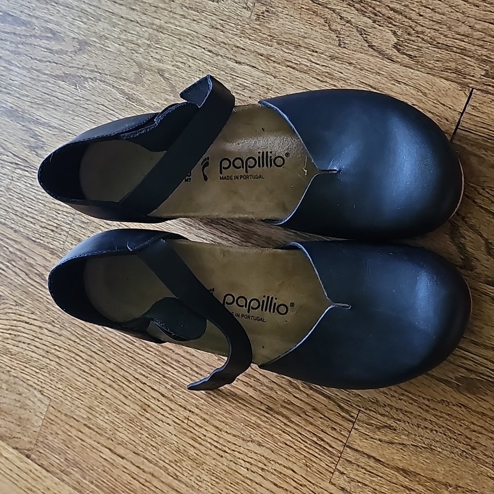 Papillion black wedge sandals